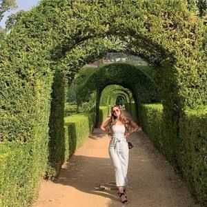 Meet your Posher, Ariana